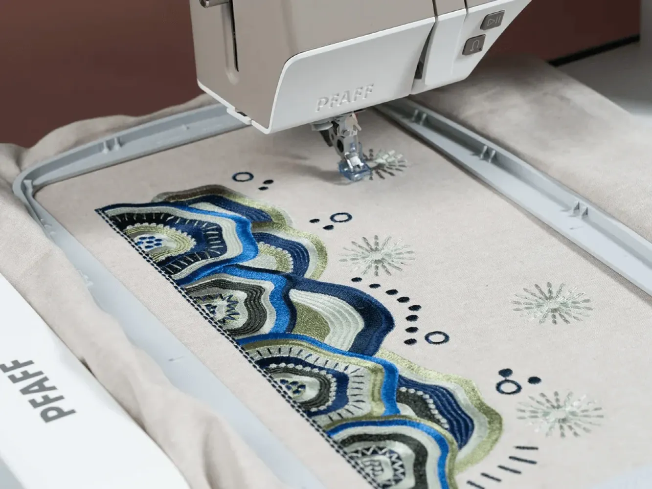 Creative Elevate 680 met borduurmodule